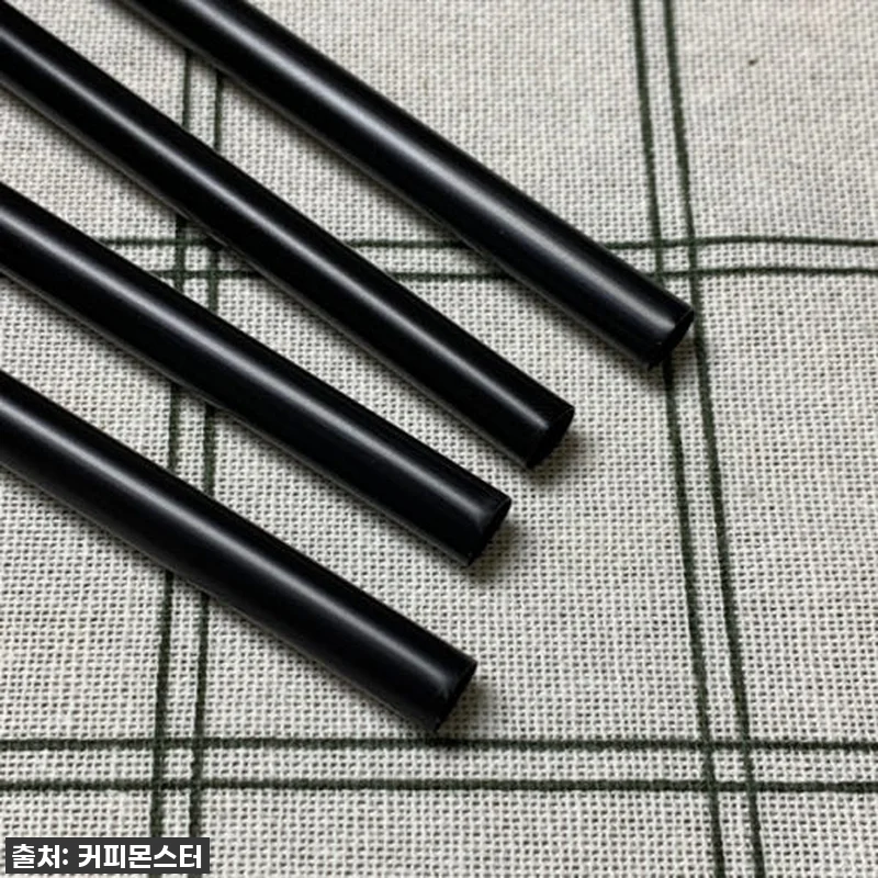 없어서 못 산다는 찐후기! 일회용 일자 검정빨대, 홈카페 필수템으로 등극? 4 없어서 못 산다는 찐후기! 일회용 일 관련 이미지 1
