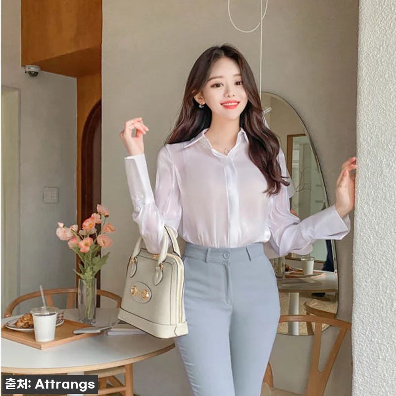 새틴 시스루 와이드 커프스 블라우스 관련 이미지 1