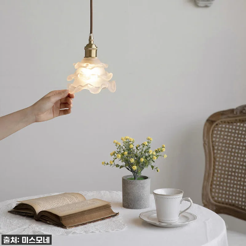 ✨ 우리 집 무드 100배 상승! 밀크글라스 장미 펜던트 조명, 이거 찐후기 갑니다! 💖 8 ✨ 우리 집 무드 100배 상승! 밀 관련 이미지 2