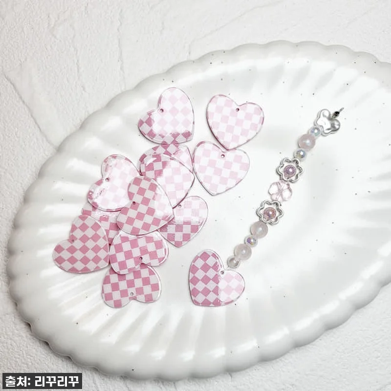 이슈템 등극! 내 가방에 센스를 더한 관련 이미지 2