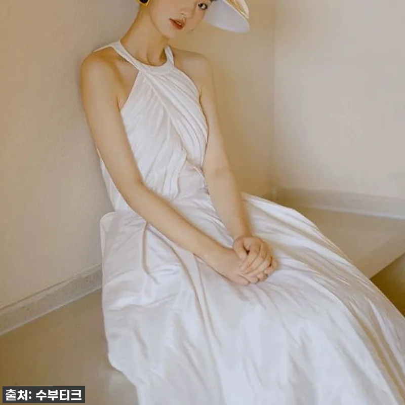 이슈템 등극! 🖤 여행사진 홀터넥 새틴 드레스, 직접 입어보니 인생샷 여신 등극! 🖤 11 이슈템 등극! 🖤 여행사진 홀터넥 새 관련 이미지 2
