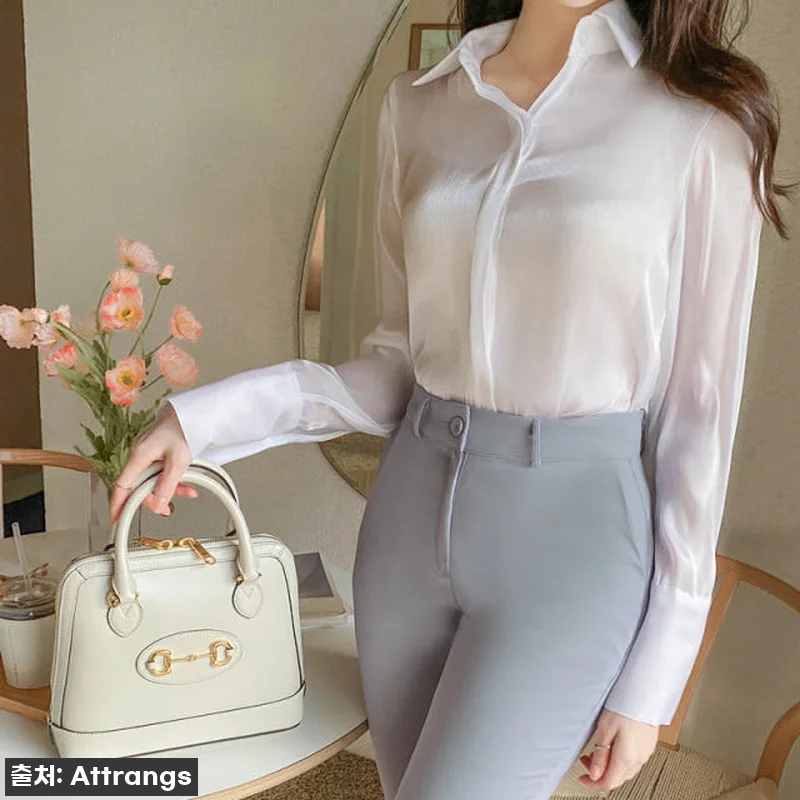 새틴 시스루 와이드 커프스 블라우스 관련 이미지 3