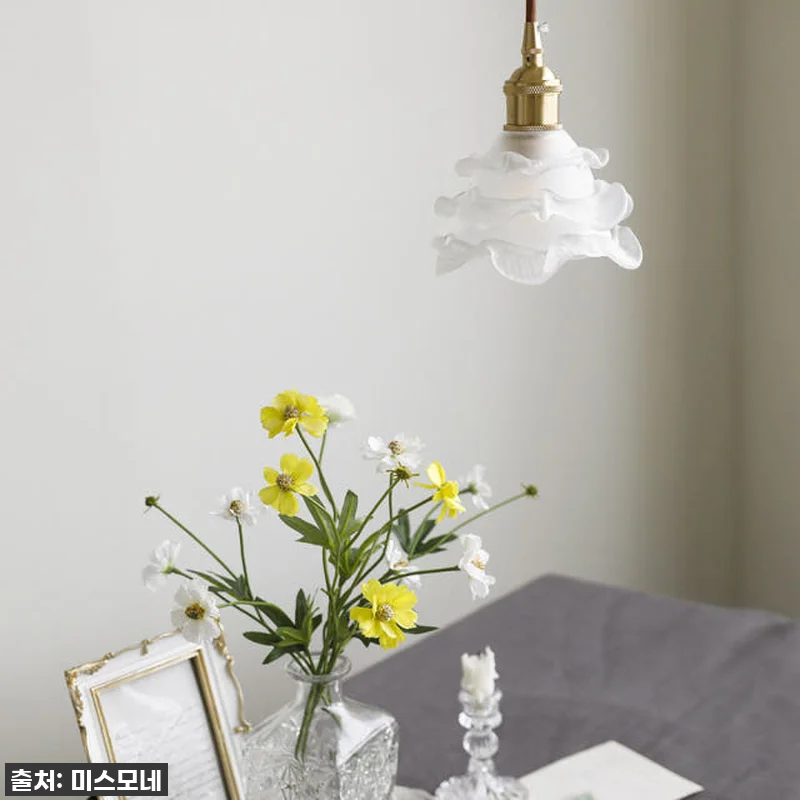 ✨ 우리 집 무드 100배 상승! 밀크글라스 장미 펜던트 조명, 이거 찐후기 갑니다! 💖 9 ✨ 우리 집 무드 100배 상승! 밀 관련 이미지 3