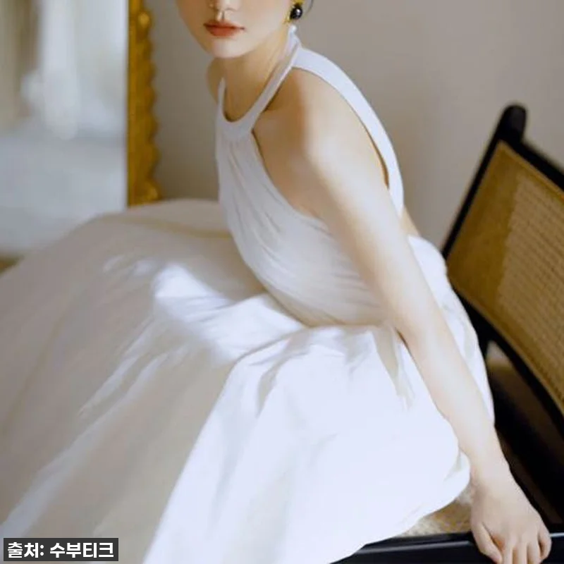 이슈템 등극! 🖤 여행사진 홀터넥 새틴 드레스, 직접 입어보니 인생샷 여신 등극! 🖤 12 이슈템 등극! 🖤 여행사진 홀터넥 새 관련 이미지 3