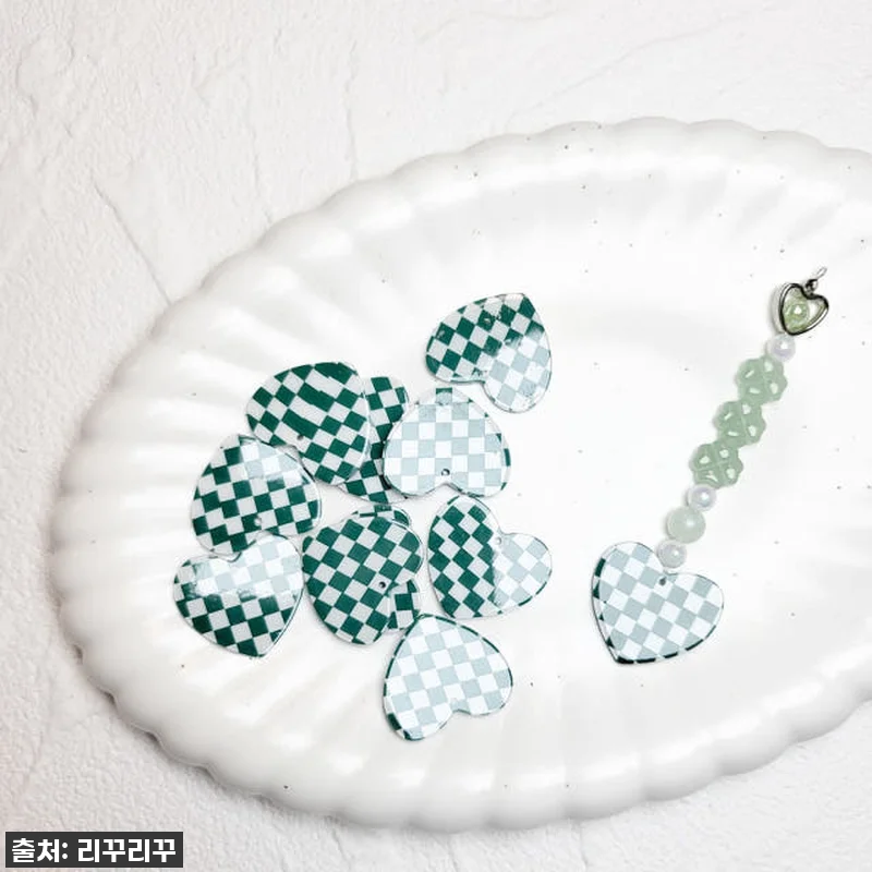 이슈템 등극! 내 가방에 센스를 더한 관련 이미지 4