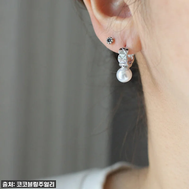 이슈템! 퀼팅 진주 귀걸이, 착용하자마자 "어디서 샀어?" 질문 폭주! 💖 (22% 할인 중!) 15 이슈템! 퀼팅 진주 귀걸이, 착용하자 관련 이미지 5