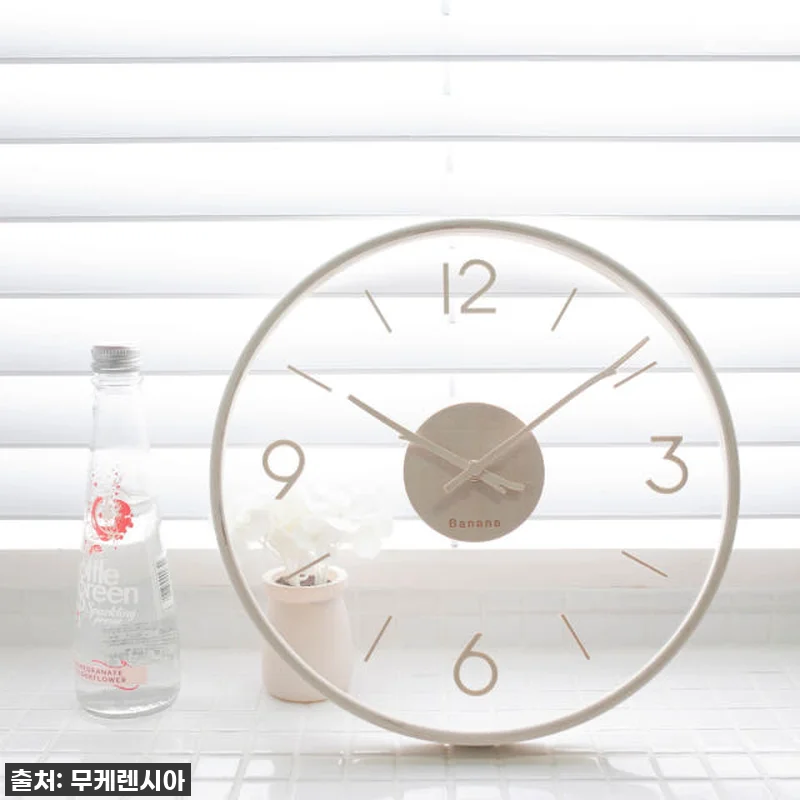우리 집 분위기 업! '바나나공방 300 유리나무 무소음 벽시계' 직접 달아본 찐후기 12 우리 집 분위기 업! '바나나공방 3 관련 이미지 5