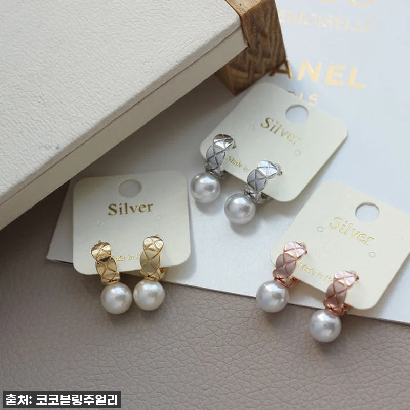 이슈템! 퀼팅 진주 귀걸이, 착용하자마자 "어디서 샀어?" 질문 폭주! 💖 (22% 할인 중!) 18 이슈템! 퀼팅 진주 귀걸이, 착용하자 관련 이미지 8
