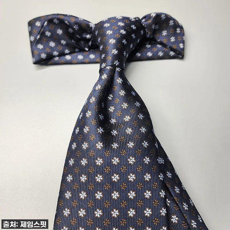 이슈템 떴다! 제임스핏 플라워넥타이, 관련 이미지 1