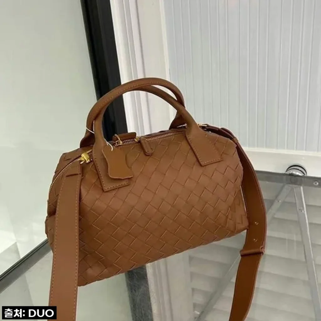이슈템 떴다! 찐 보부상을 위한 데일리백, 프리미엄 소가죽 메쉬 위빙 토트 크로스백 솔직 리뷰!