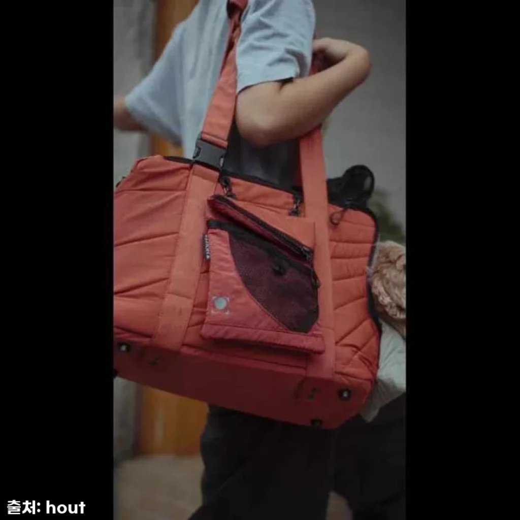 이동가방 유목민 주목! 🐶 하웃 에어핏 슬링백, 직접 써보니 대만족! (할인 소식까지)