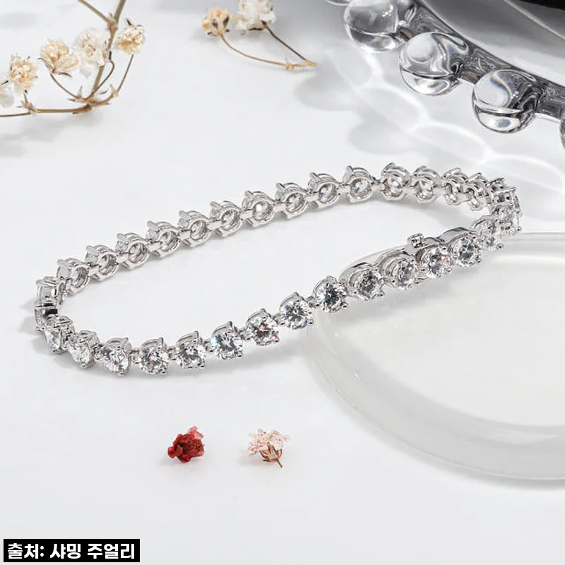 빛나는 순간을 채워줄 영원한 아름다움: 3부 다이아 테니스 팔찌 리얼 후기