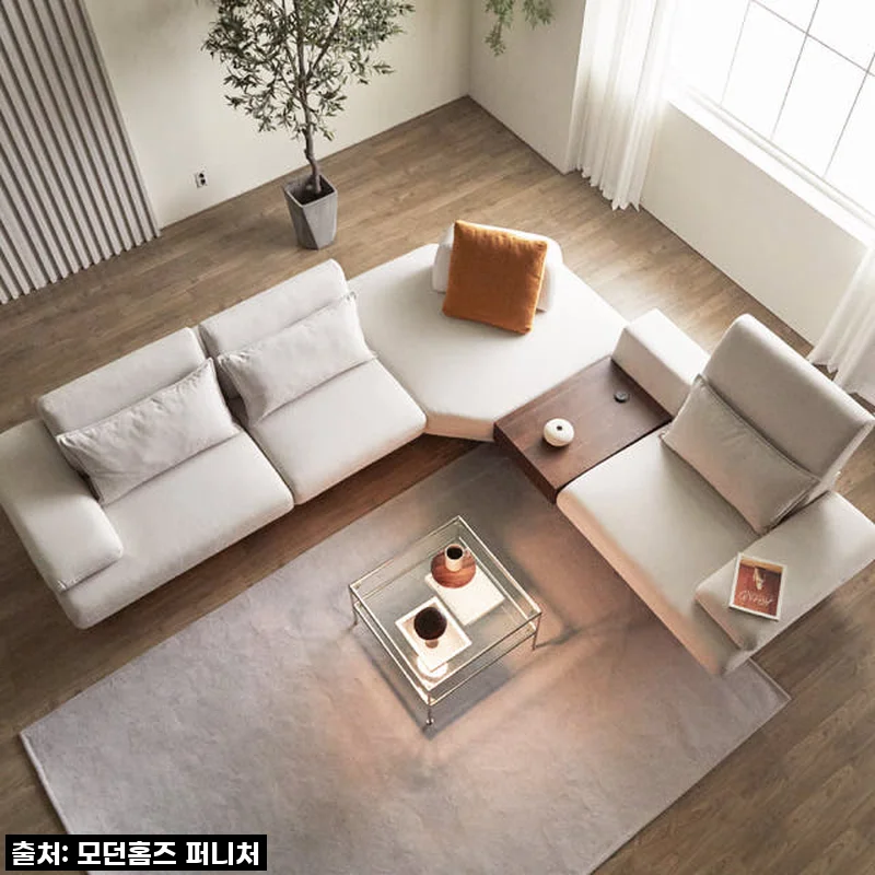 우리 집 거실의 주인공! '모던홈즈 어거스트 코너 리프트업 스윙 4인용 이지클린 패브릭 소파' 솔직 사용 후기