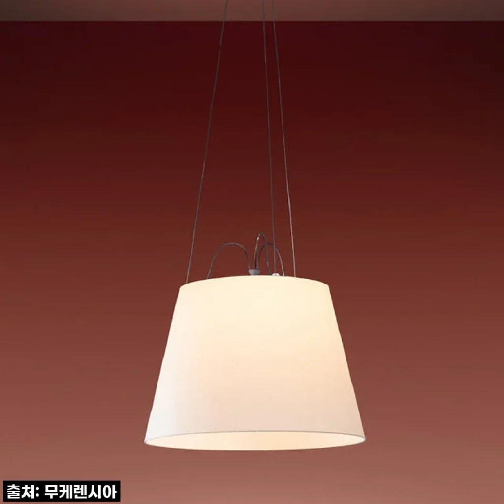 아르떼미데 톨로메오 메가 서스펜션 조명 사용후기: 모던 인테리어에 완벽한 선택