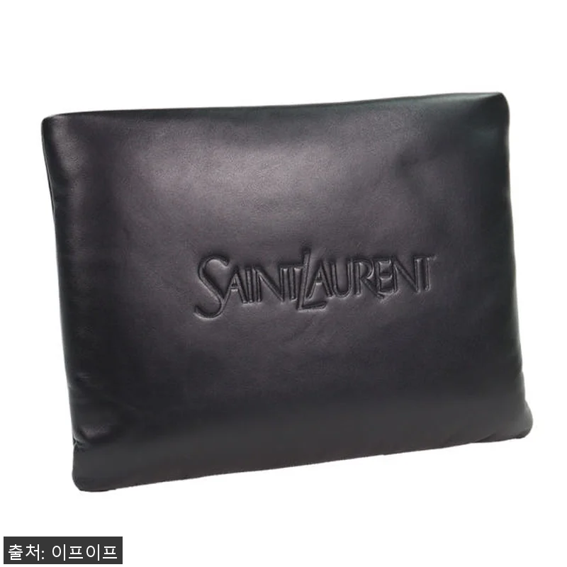 생로랑 패디드 로고 라지 클러치 사용 관련 이미지 2