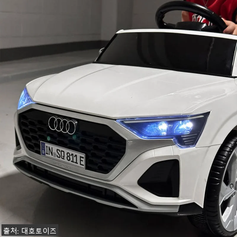 아우디 SQ8 e-tron 유아전동차 관련 이미지 4