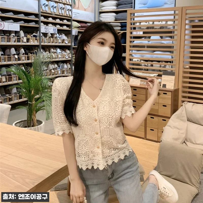 나는솔로 125회 17기 영숙 블라우스, 펀칭 자수 반팔 크로셰 셔츠 할인 체크 후기형 구매 가이드 9 나는솔로 125회 17기 영숙 블라우 관련 이미지 2