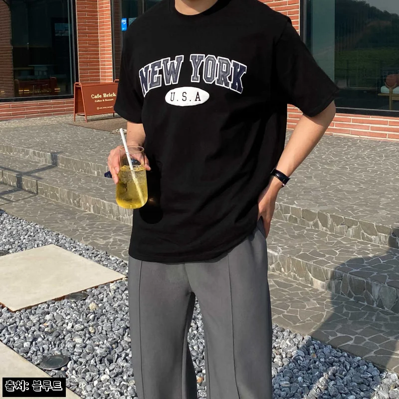남자오버핏반팔 어깨넓어보이는 안비치는흰티 뉴욕반팔티, 여름 기본티로 눈여겨볼 이유